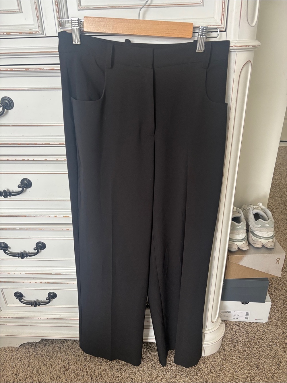 Vince Camaro Woman’s Black Straight-Leg Dress Pants Trousers